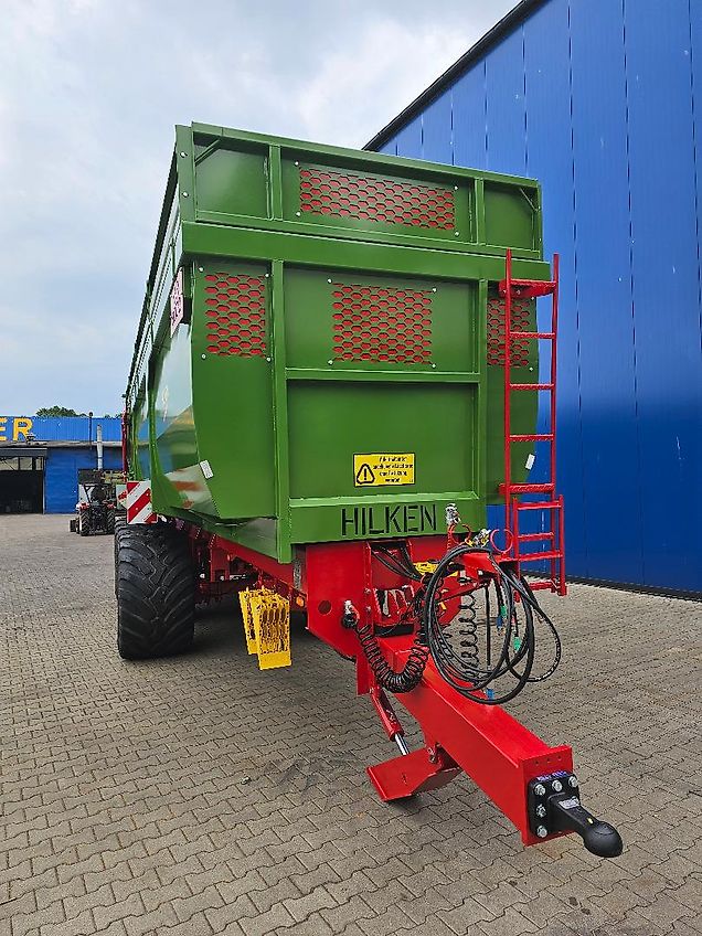 Hilken Tridem-Muldenkipper, MKR8600, Hardox-Boden, Reifen 650/55R26,5, Häckselaufsätze 800mm