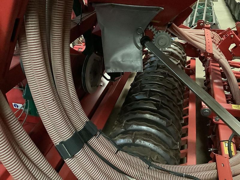 Kverneland NG 301 + Accord Drillmaschine S Pro 3m-24 CX