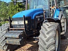 New Holland 8560