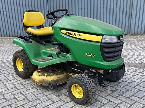 John Deere Rasenmäher/Aufsitzrasenmäher gebraucht oder neu kaufen